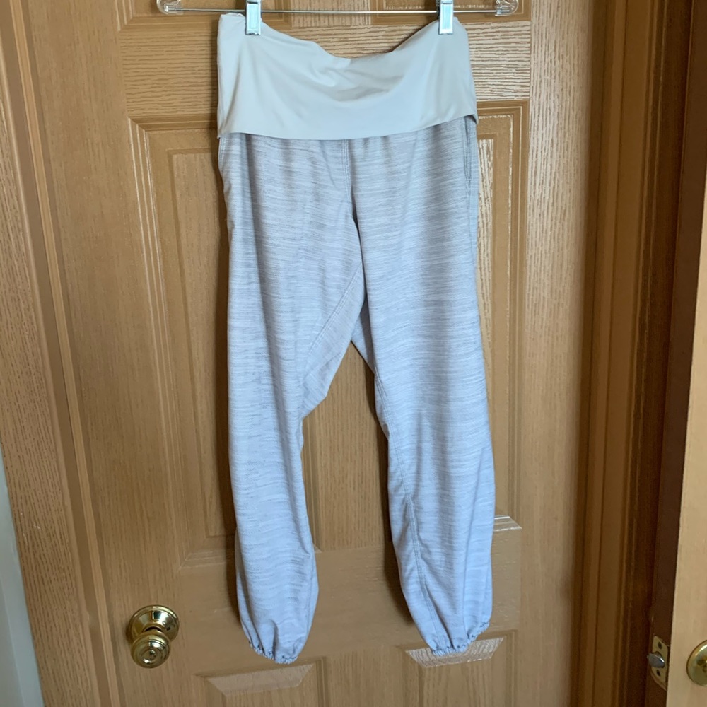Lululemon silky om harem capri
